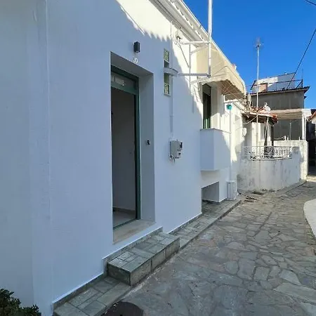 Angelos House Deluxe Апартаменты *